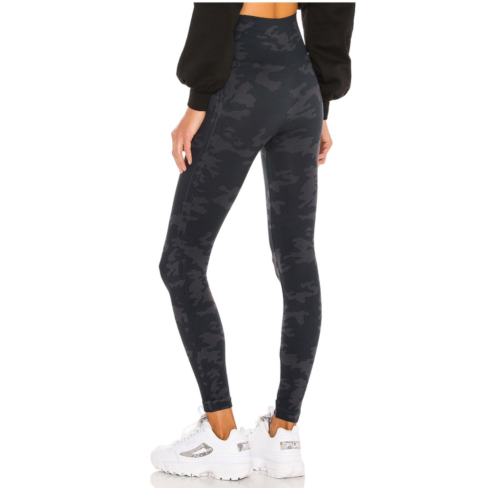 Spanx Seamless Camo Leggings - Picture 2 of 5